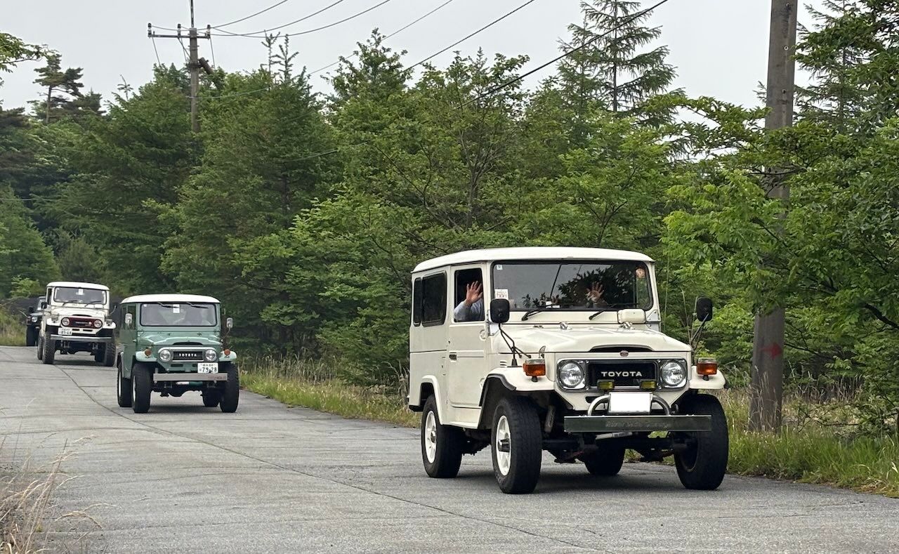 Land Cruiser 40 Meeting East 24th