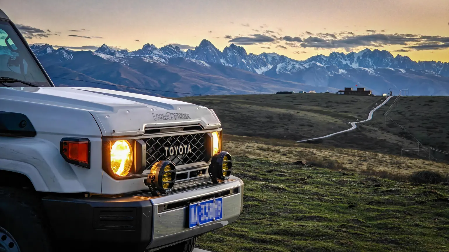 LC78. Photo by and courtesy of 小王的越野日记, China. Used with permission. LC78 pickup used for everyday and work driving, photo by and courtesy of 小王的越野日记